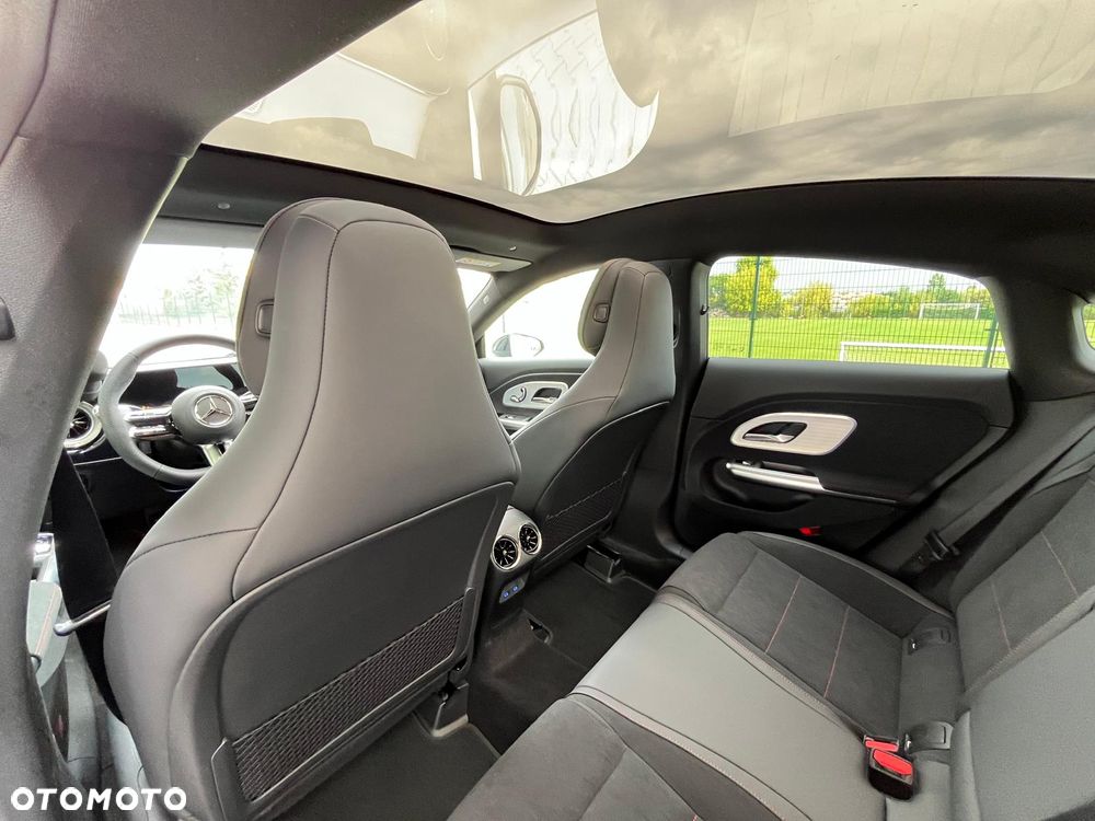 Mercedes-Benz CLA - 19