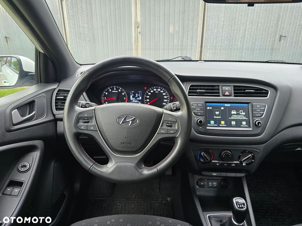 Hyundai i20 1.2 Comfort - 23