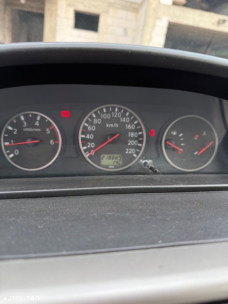 Nissan X-Trail - 4