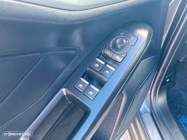 Ford Focus SW 1.0 EcoBoost Hybrid Aut. ST-LINE DESIGN - 35