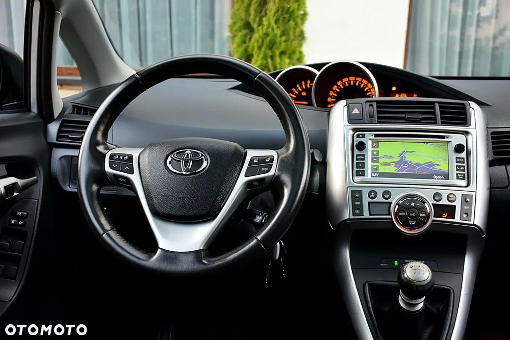 Toyota Verso 1.8 5-Sitzer Executive - 19