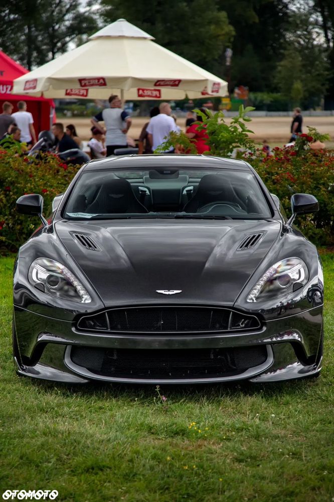 Aston Martin Vanquish - 1