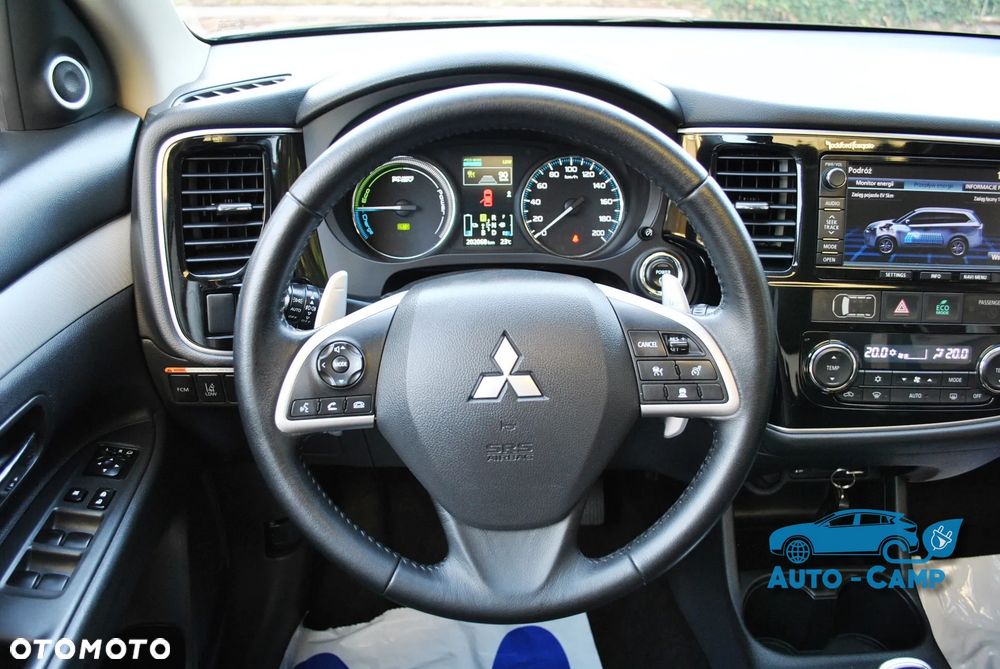 Mitsubishi Outlander Instyle NAVI + - 30