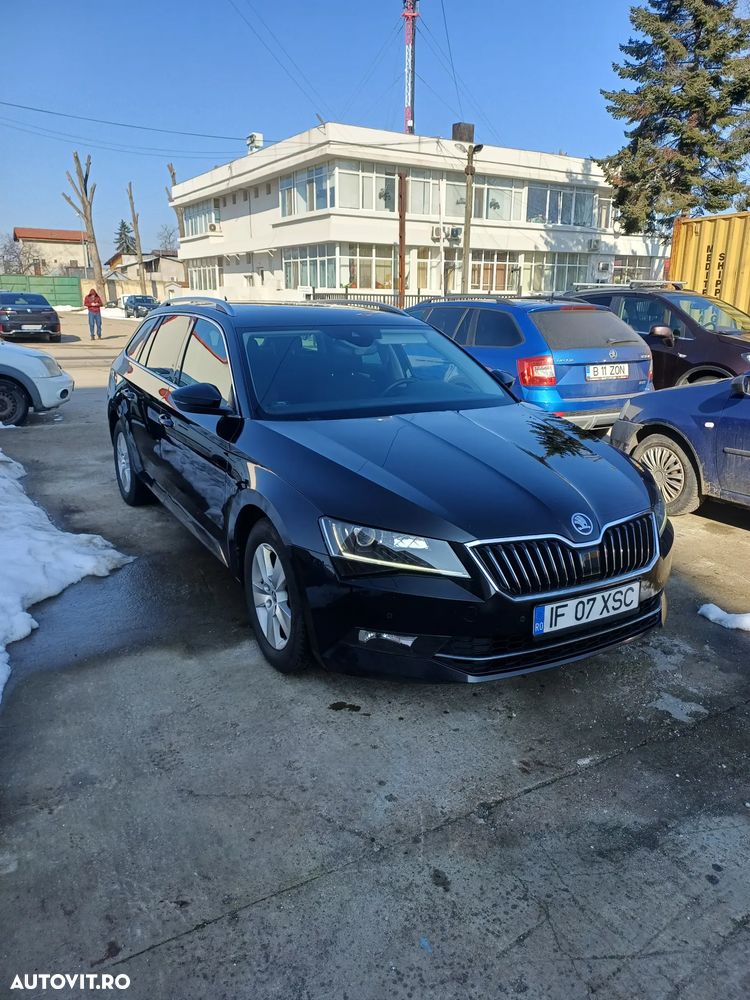 Skoda Superb 2.0 TDI DSG Premium Edition - 1