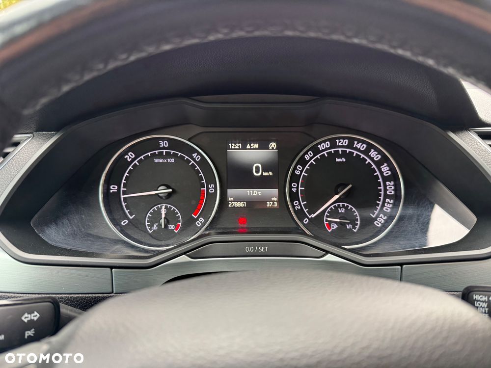 Skoda Superb 1.6 TDI Ambition - 25