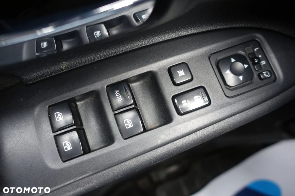 Mitsubishi Outlander 2.2 DI-D 4WD Intense - 26