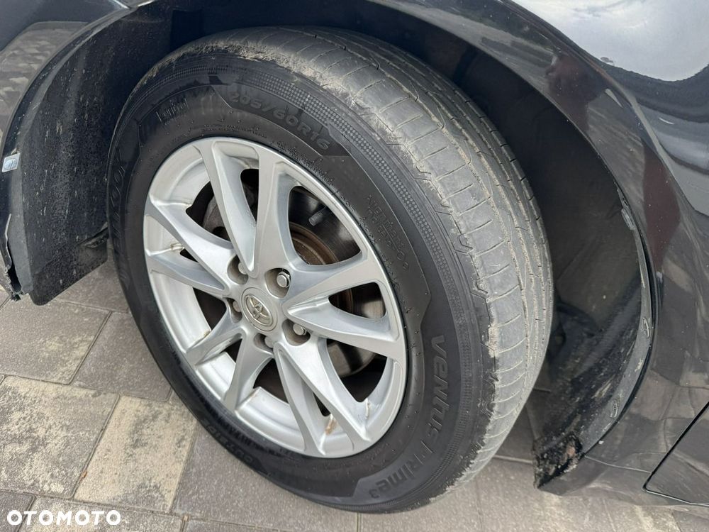 Toyota Avensis - 23