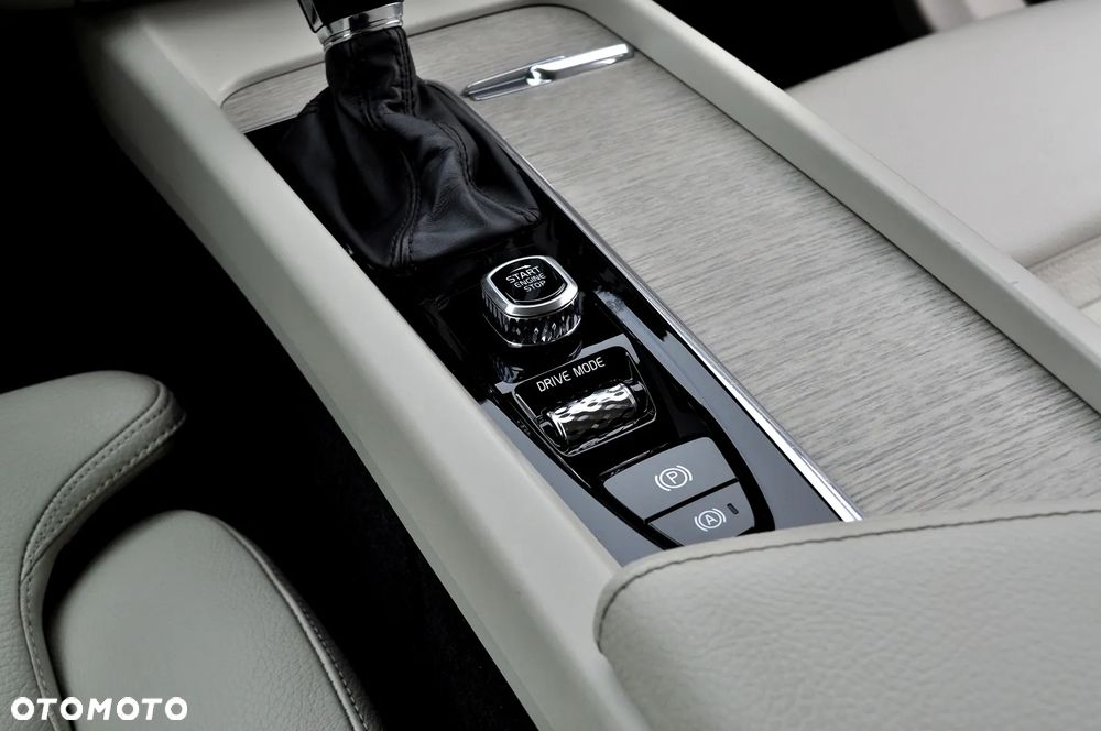 Volvo XC 60 D4 Inscription - 33