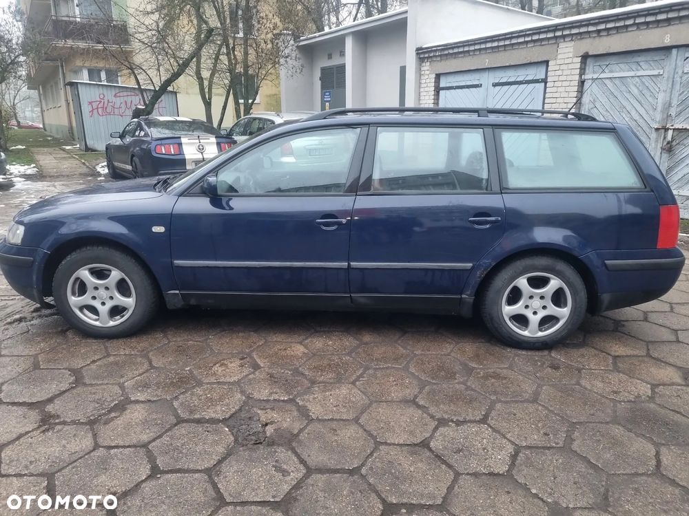 Volkswagen Passat 1.8 - 7