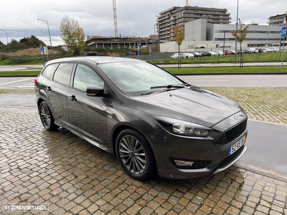 Ford Focus SW 1.5 TDCi EcoBlue ST-Line - 3