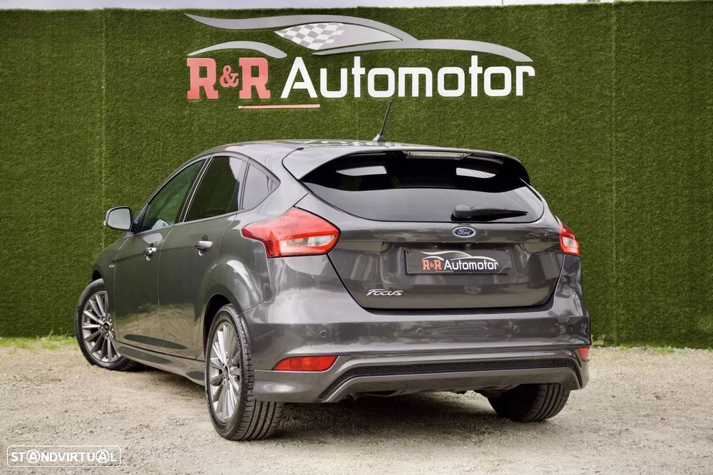 Ford Focus 1.5 TDCi ST-Line - 2