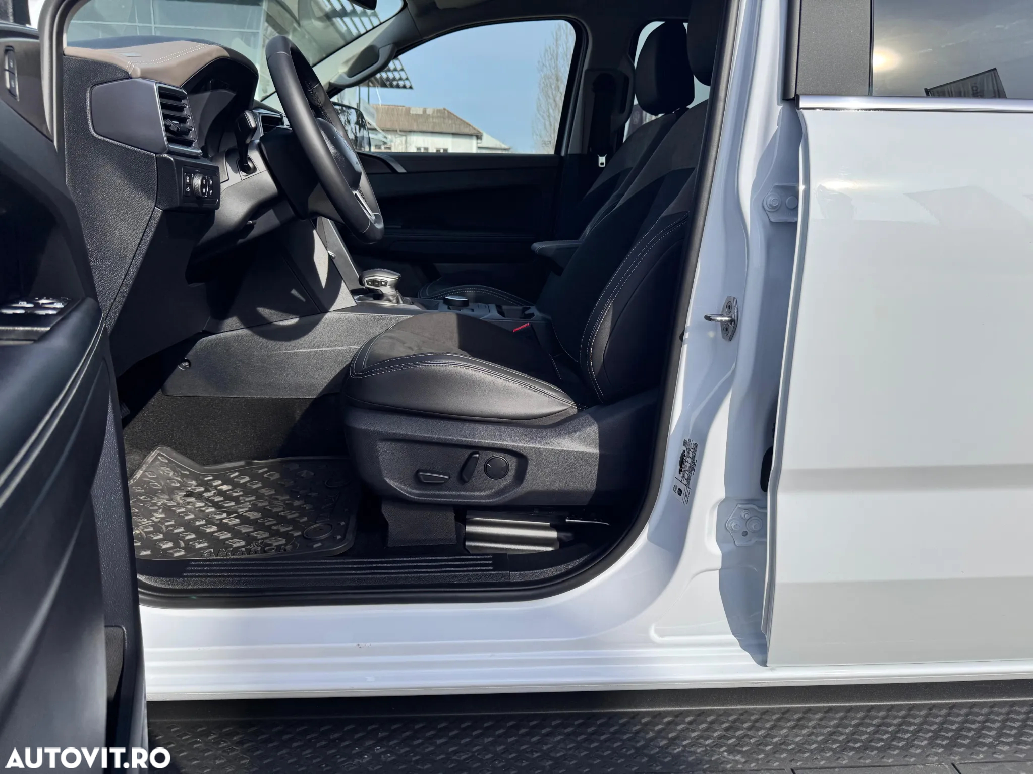 Volkswagen Amarok 3.0 TDI 241 CP 4M 10AT Style - 9