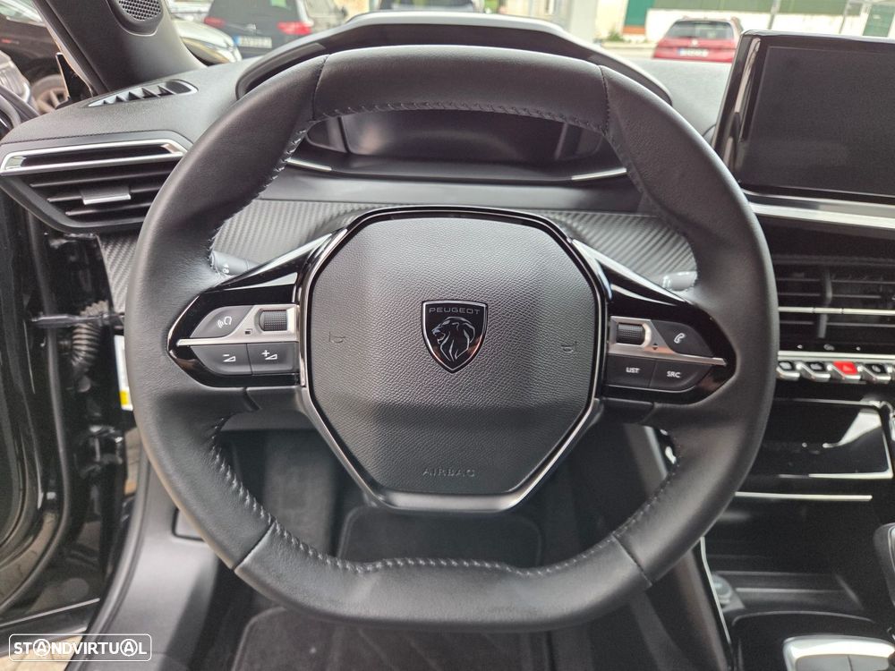 Peugeot 2008 1.2 Allure - 17