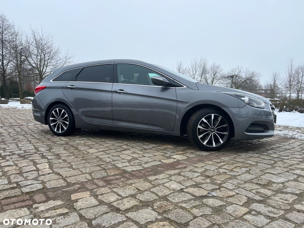 Hyundai i40 Kombi blue 1.7 CRDi DCT Premium - 14