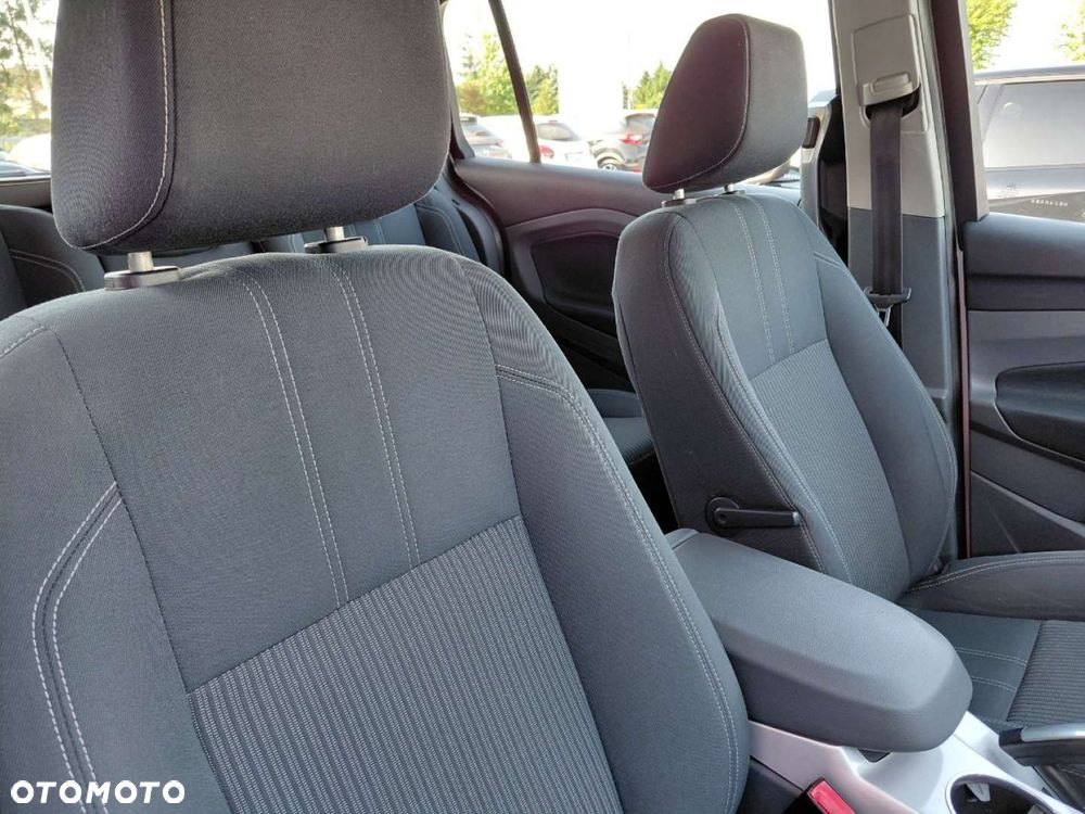 Ford Grand C-MAX - 17