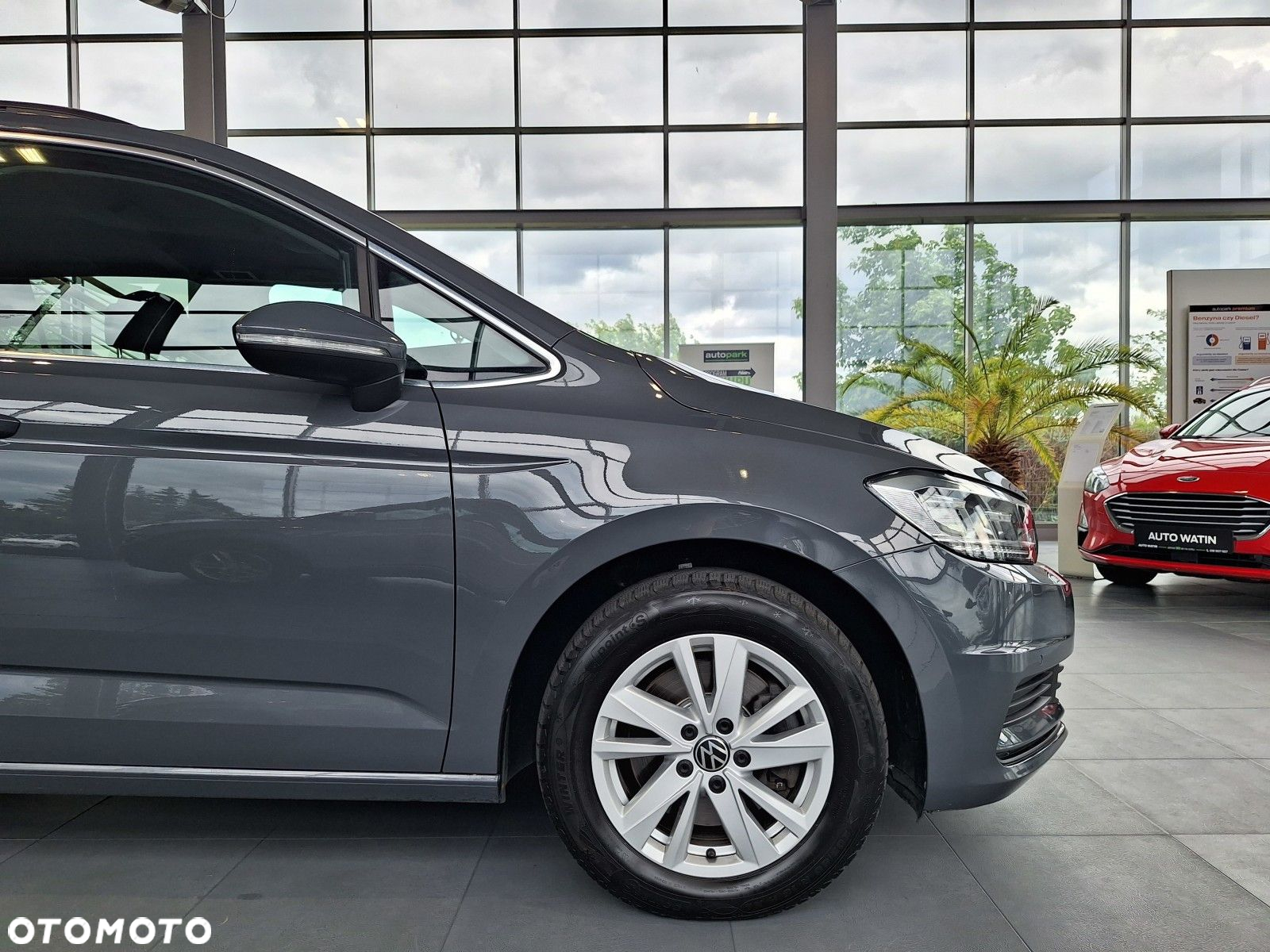 Volkswagen Touran 2.0 TDI BMT SCR Comfortline - 10
