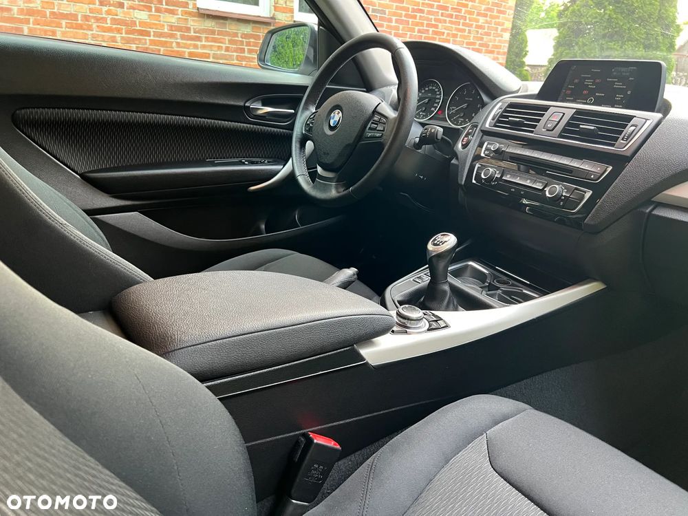 BMW Seria 1 118d Edition Metropolitan - 17