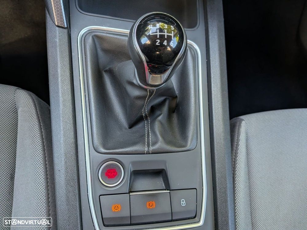 SEAT Leon ST 2.0 TDI Style — fotografia 24