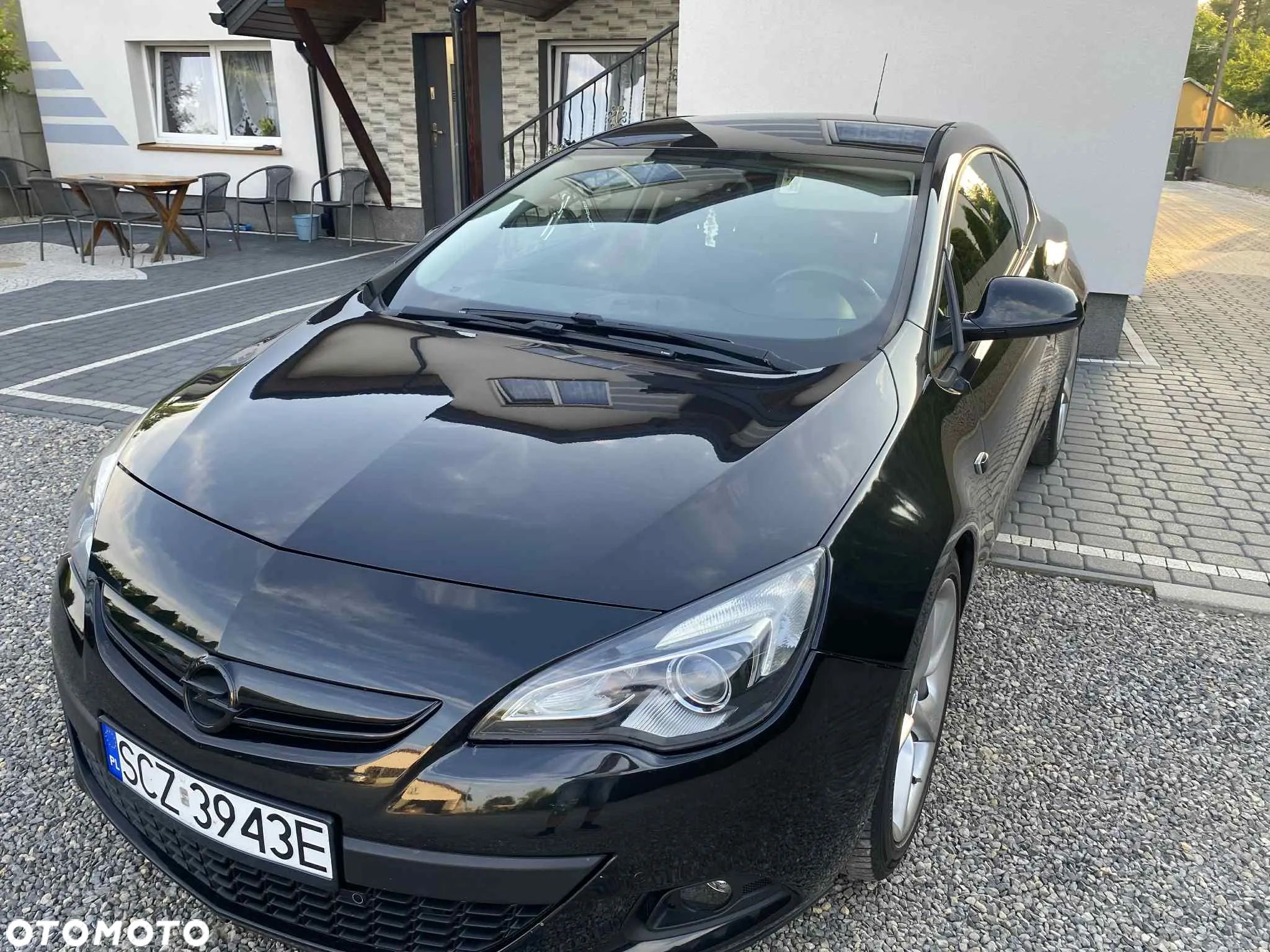 Opel Astra GTC 1.4 Turbo - 1