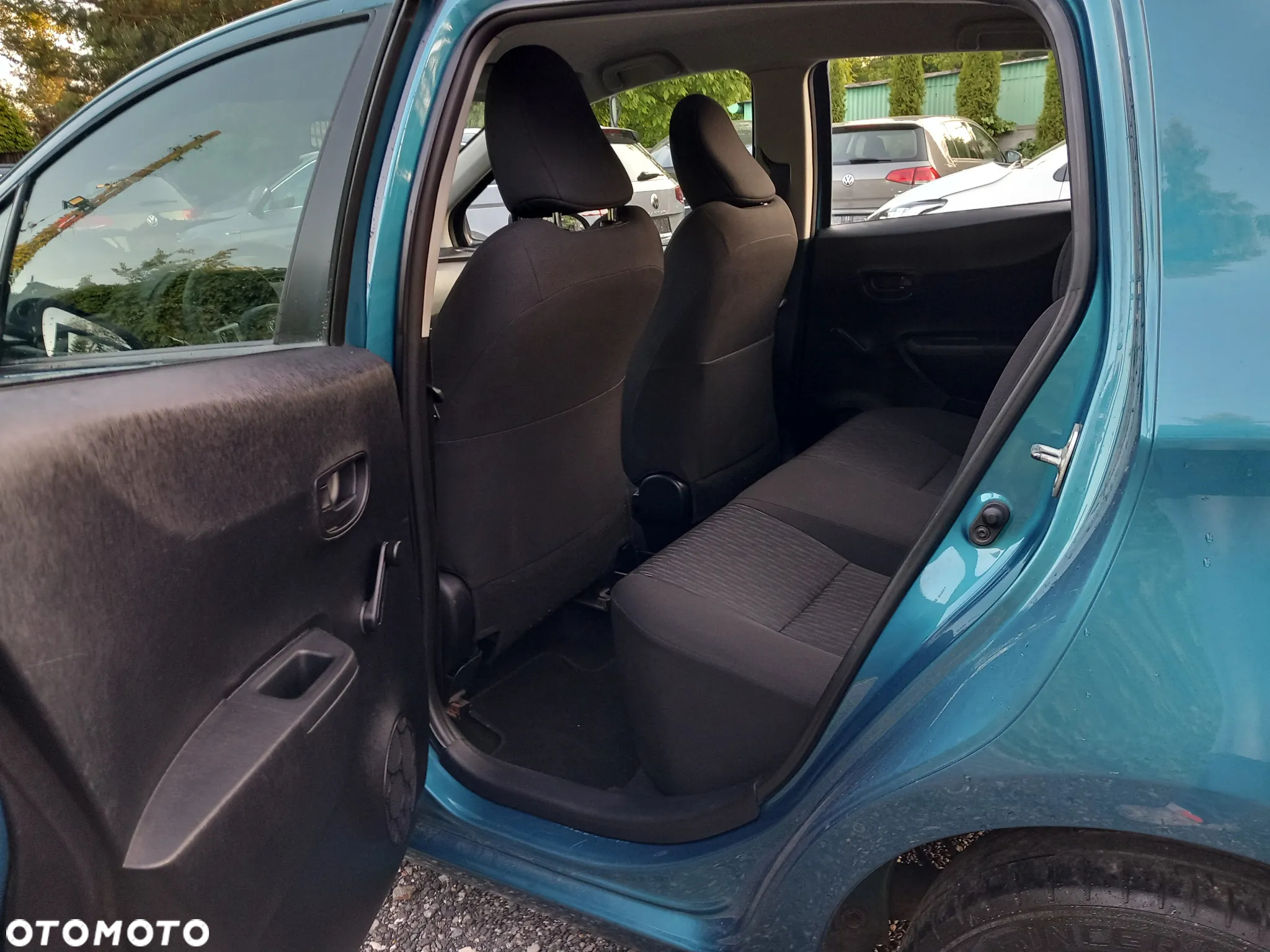 Toyota Yaris 1.0 VVT-i - 10
