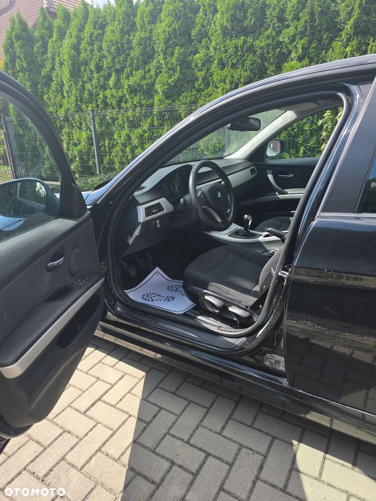 BMW Seria 3 - 22