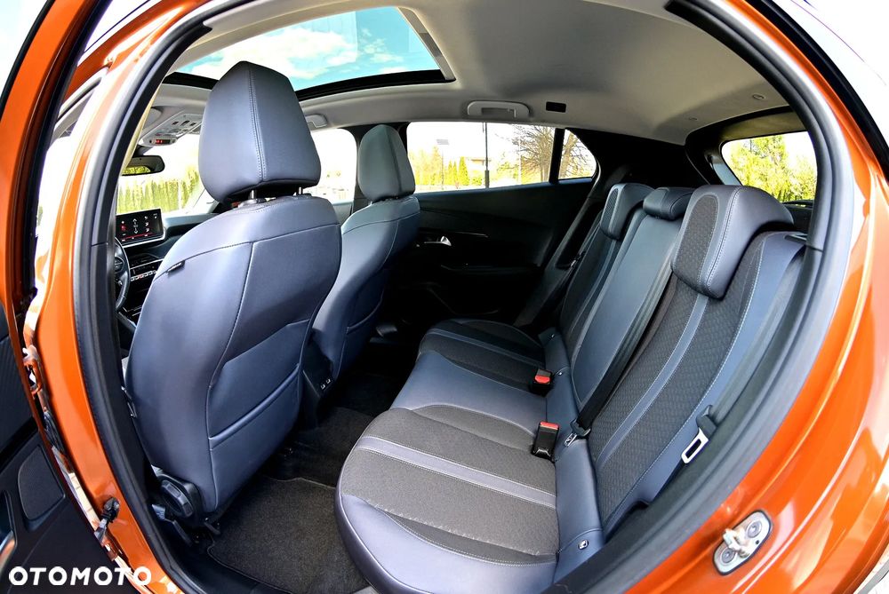 Peugeot 2008 1.2 Pure Tech GPF Allure S&S EAT6 - 16
