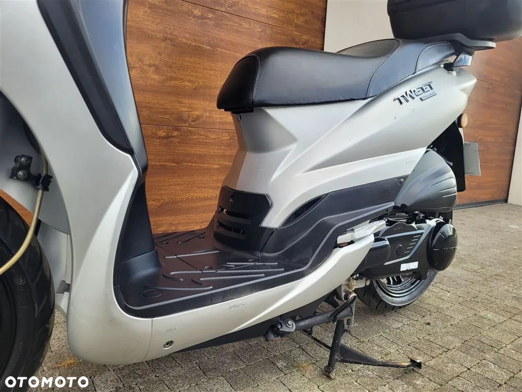 Peugeot Tweet - 24