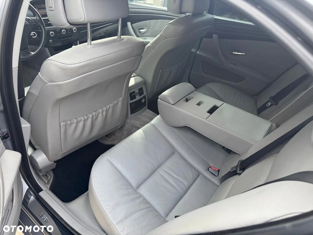 BMW Seria 5 ver-528i - 6