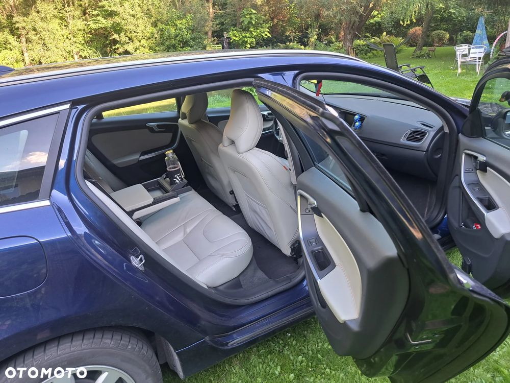 Volvo V60 D4 Drive-E Ocean Race - 7
