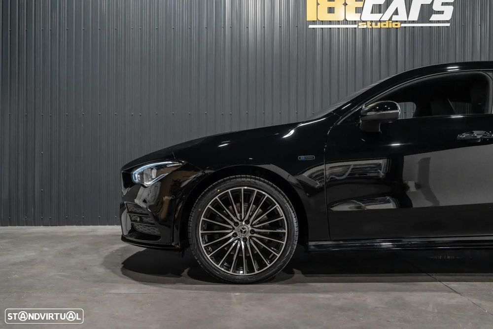 Mercedes-Benz CLA 250 e Shooting Brake AMG Line - 30