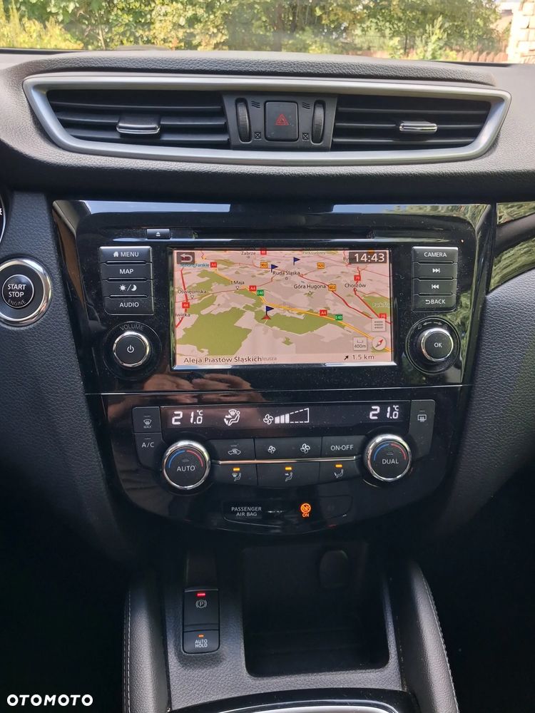 Nissan Qashqai 1.3 DIG-T N-Connecta - 16