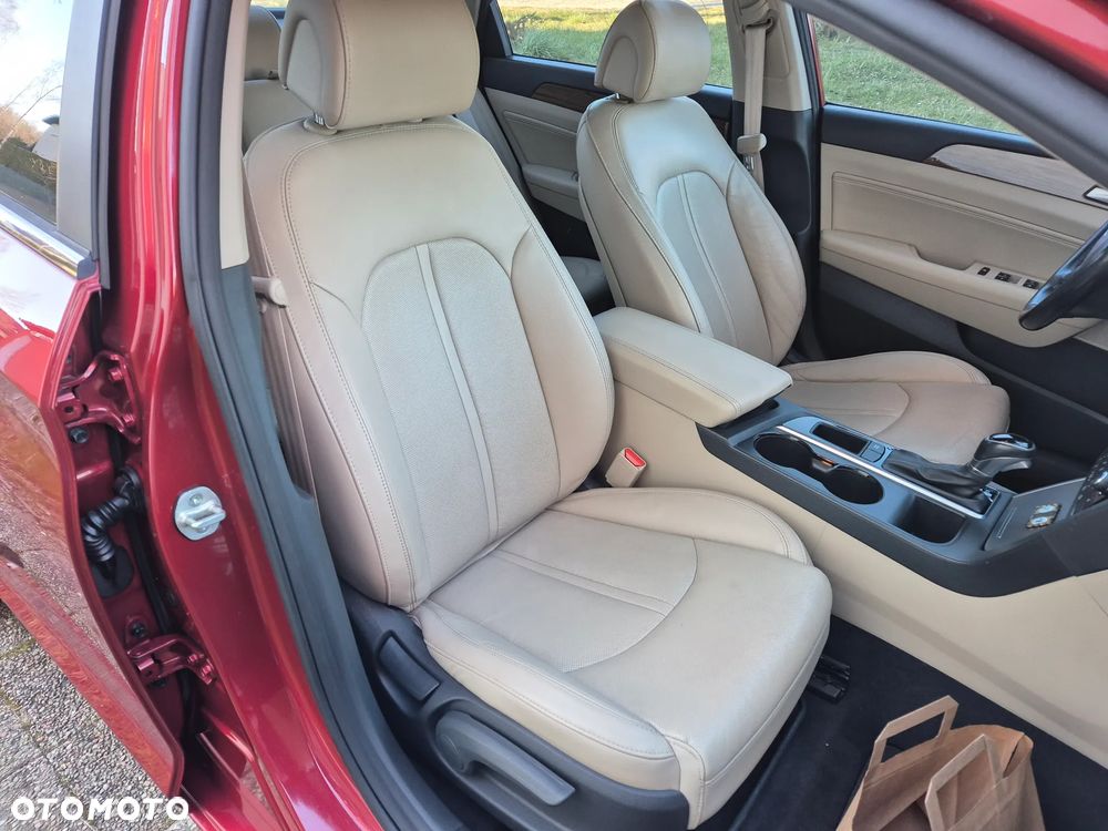 Hyundai Sonata - 12