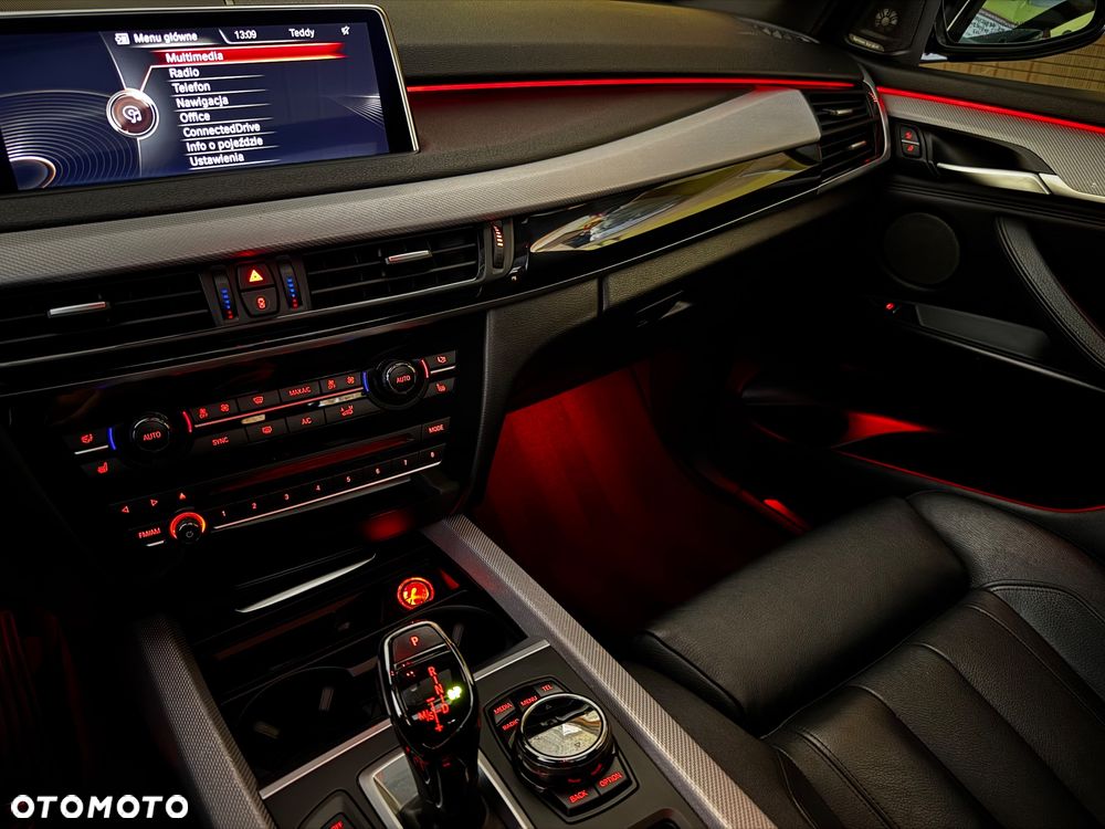 BMW X5 xDrive50i Sport-Aut - 21