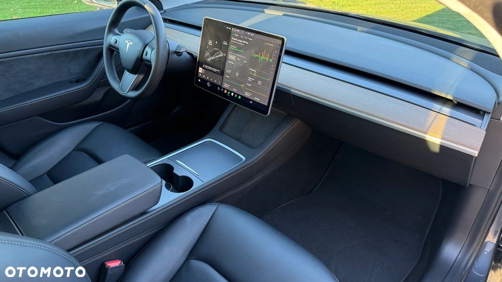 Tesla Model 3 Langstreckenbatterie Allradantrieb Dual Motor - 13