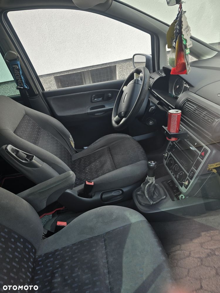 Ford Galaxy - 2
