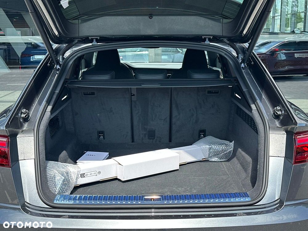Audi Q8 - 10