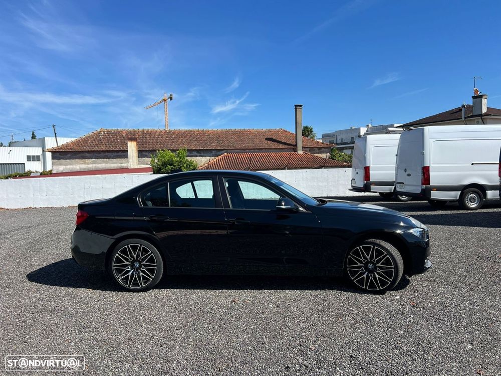BMW 318 d - 12