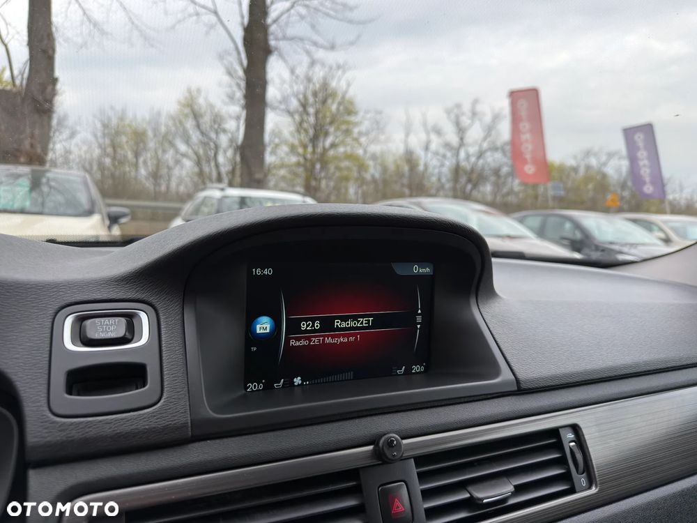 Volvo XC 70 ver-d4-drive--e-dynamic-momentum - 30