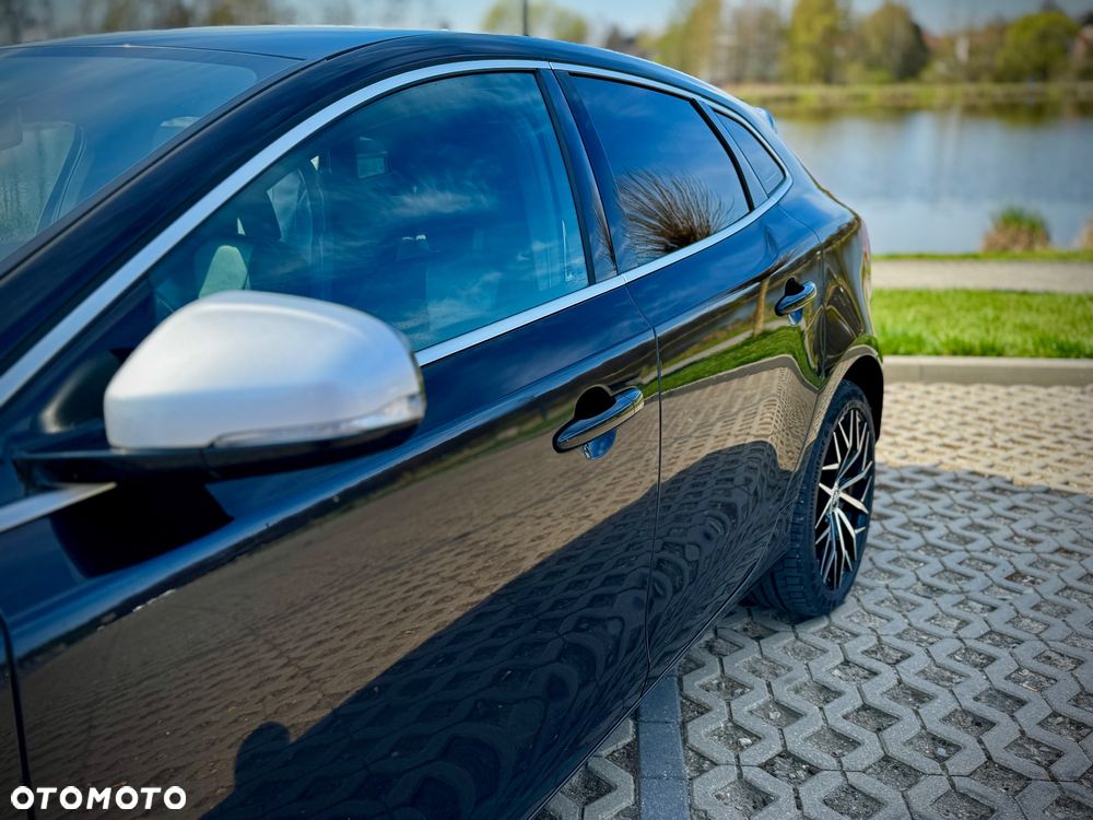 Volvo V40 D4 Drive-E R-Design Momentum - 14