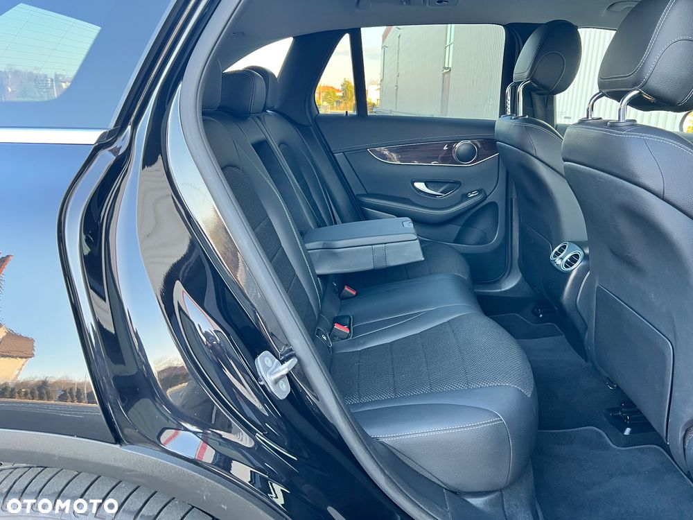 Mercedes-Benz GLC 200 4Matic 9G-TRONIC AMG Line - 17