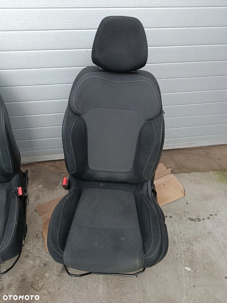 FOTELE PRZÓD PRZEDNIE LEWY PRAWY RENAULT MEGANE IV - 2