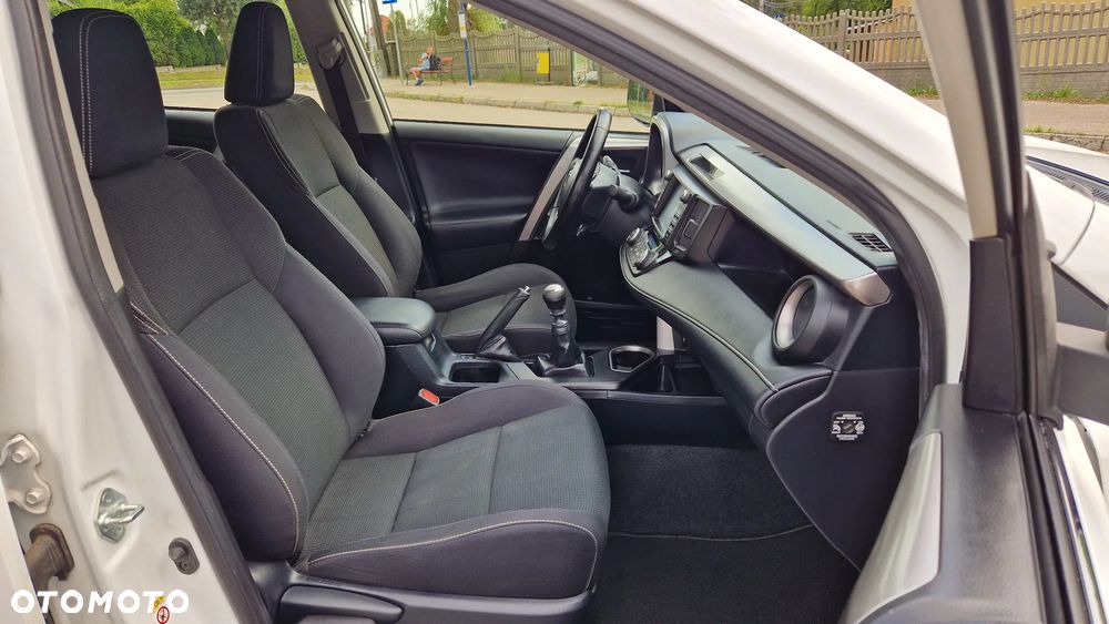 Toyota RAV4 2.0 D-4D Premium 4x2 - 11