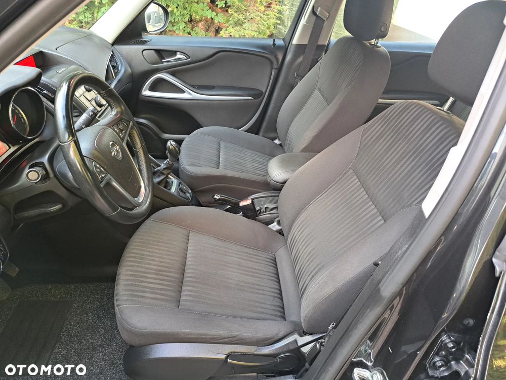 Opel Zafira - 26