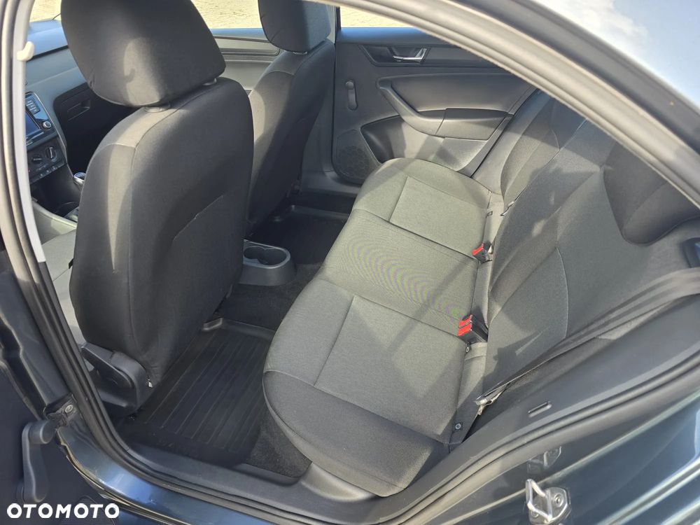 Skoda RAPID 1.0 TSI Active - 6