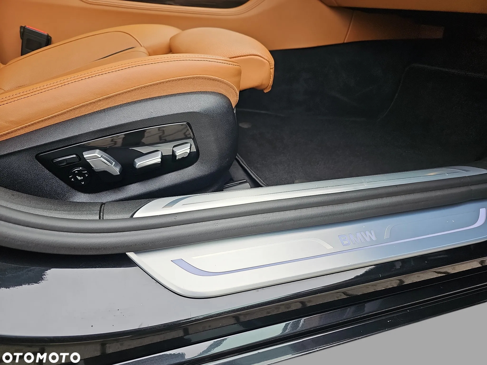 BMW Seria 7 740d xDrive - 32
