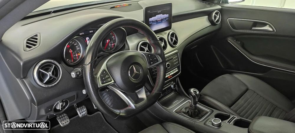 Mercedes-Benz CLA 180 d Shooting Brake AMG Line - 18