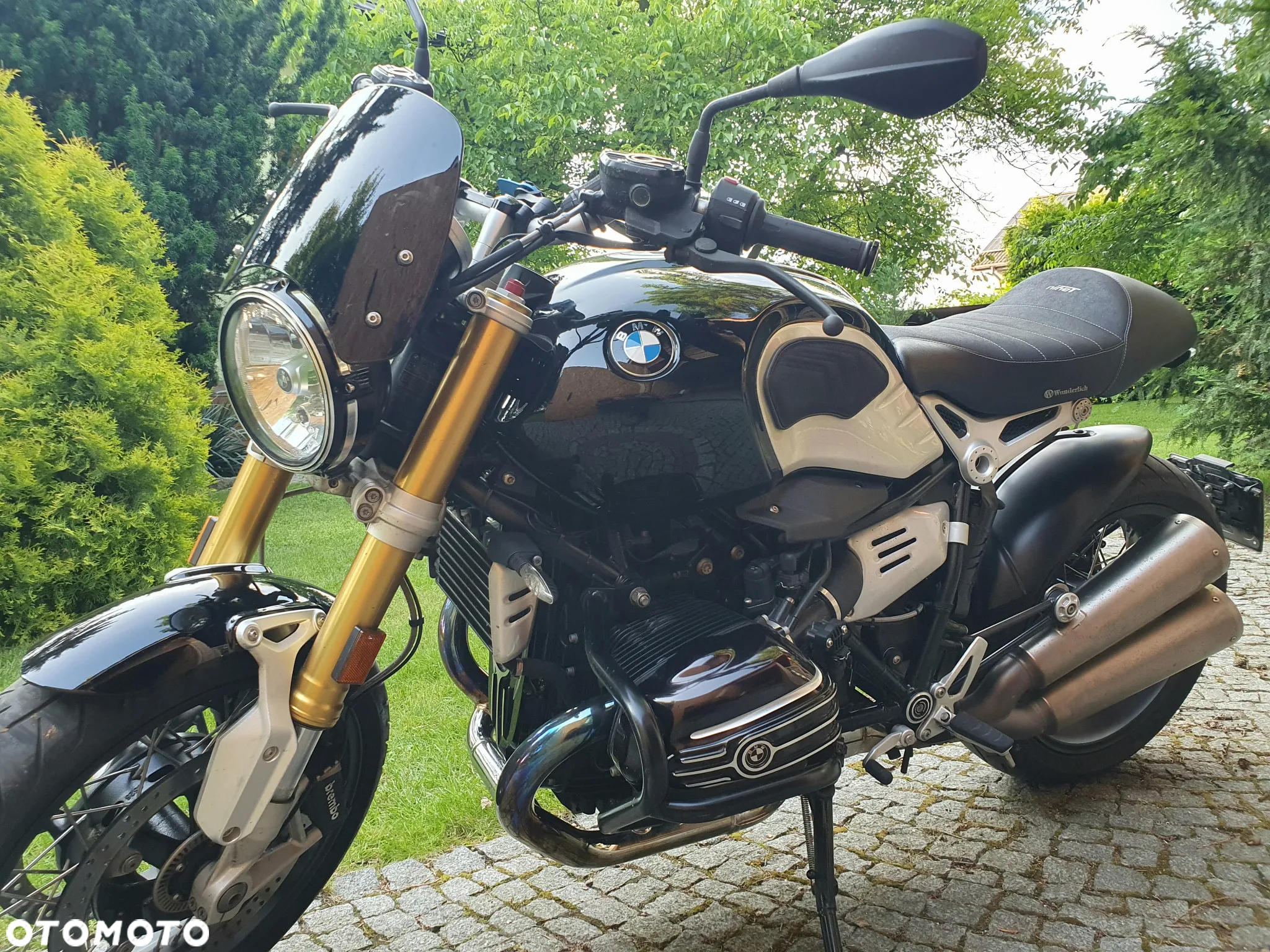 BMW R - 2