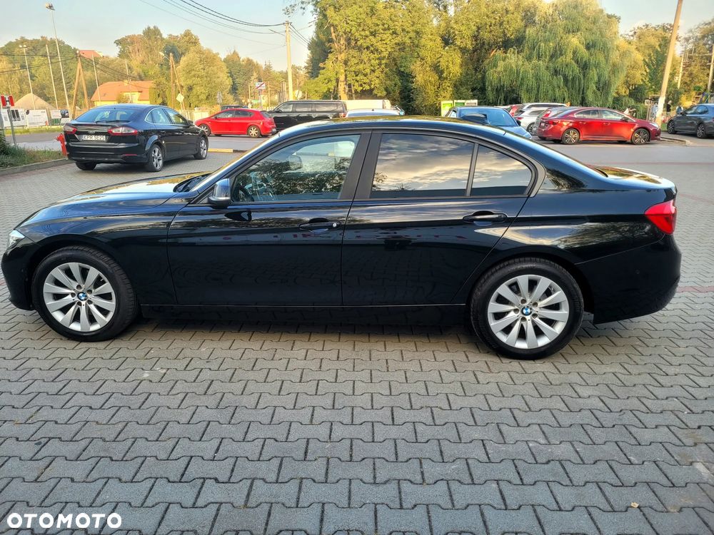 BMW Seria 3 320i GPF xDrive Advantage - 5