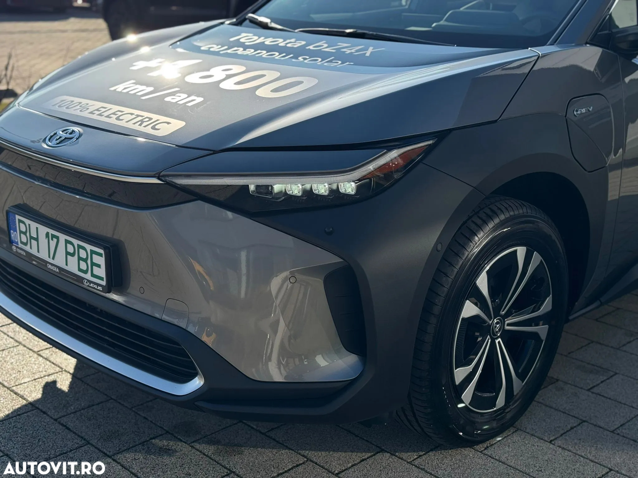 Toyota BZ4X 160 KW AWD (4x4) Luxury Solar Edition - 5