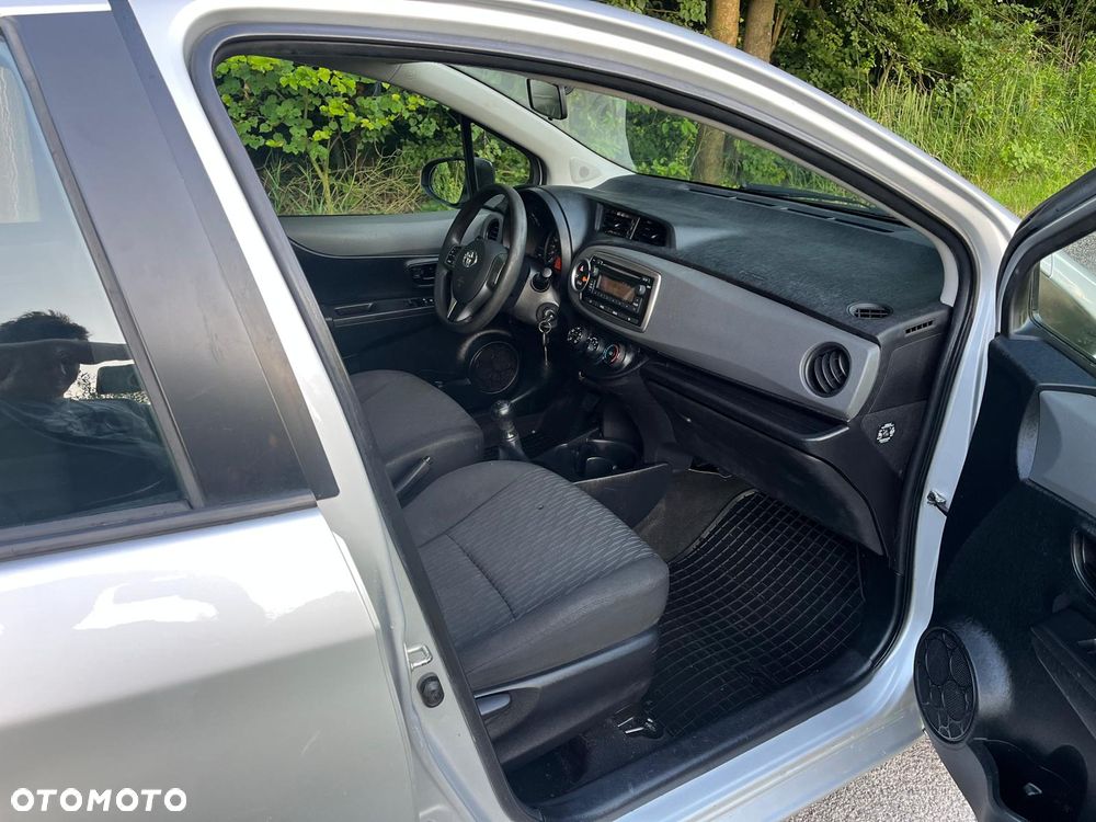 Toyota Yaris 1.0 Terra A/C - 9